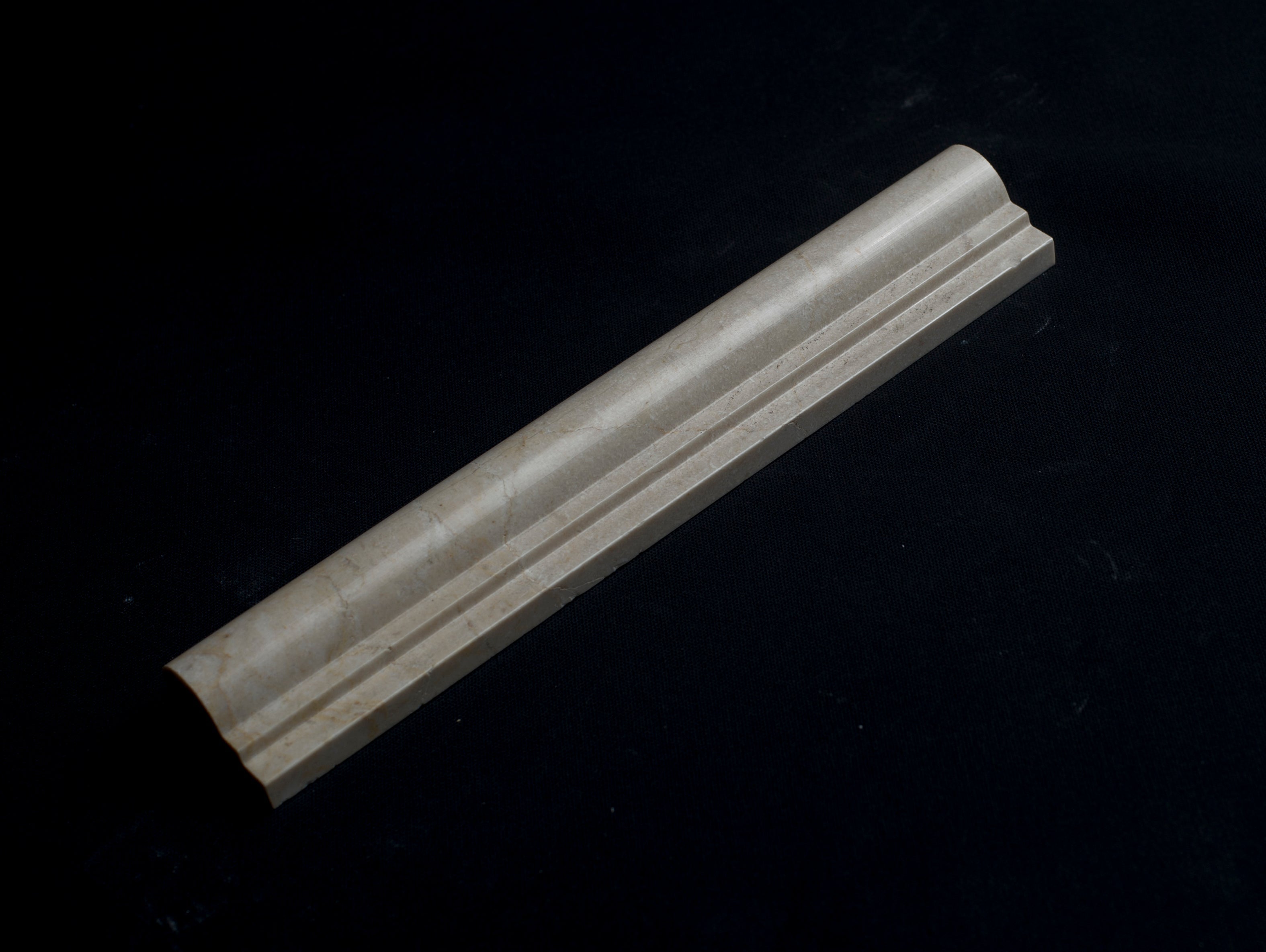 Moldings Crema Metro Ogee Crema Marfil Mosaic Tile