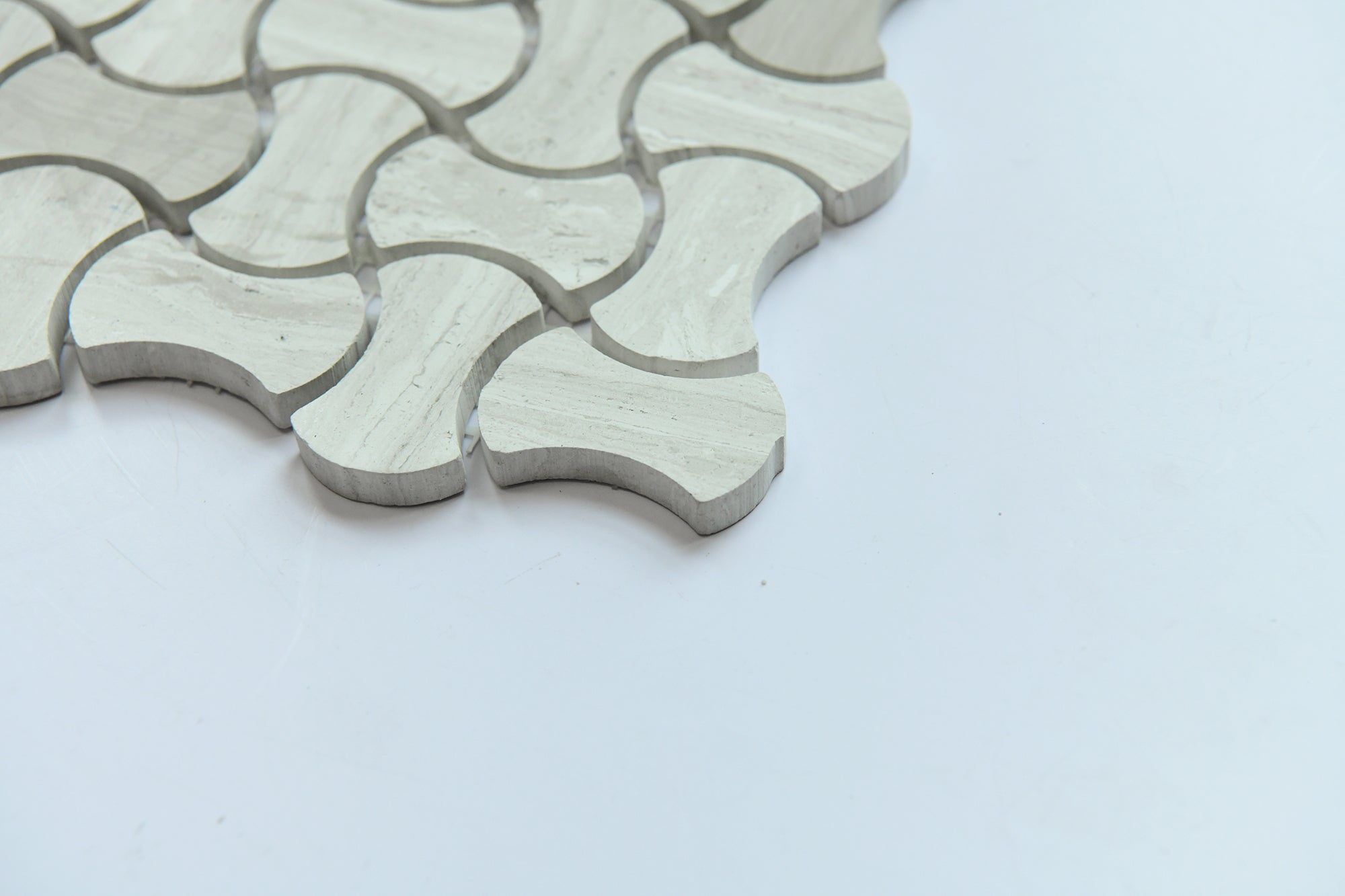 Haisa Light Axe Shape Honed Mosaic Tile
