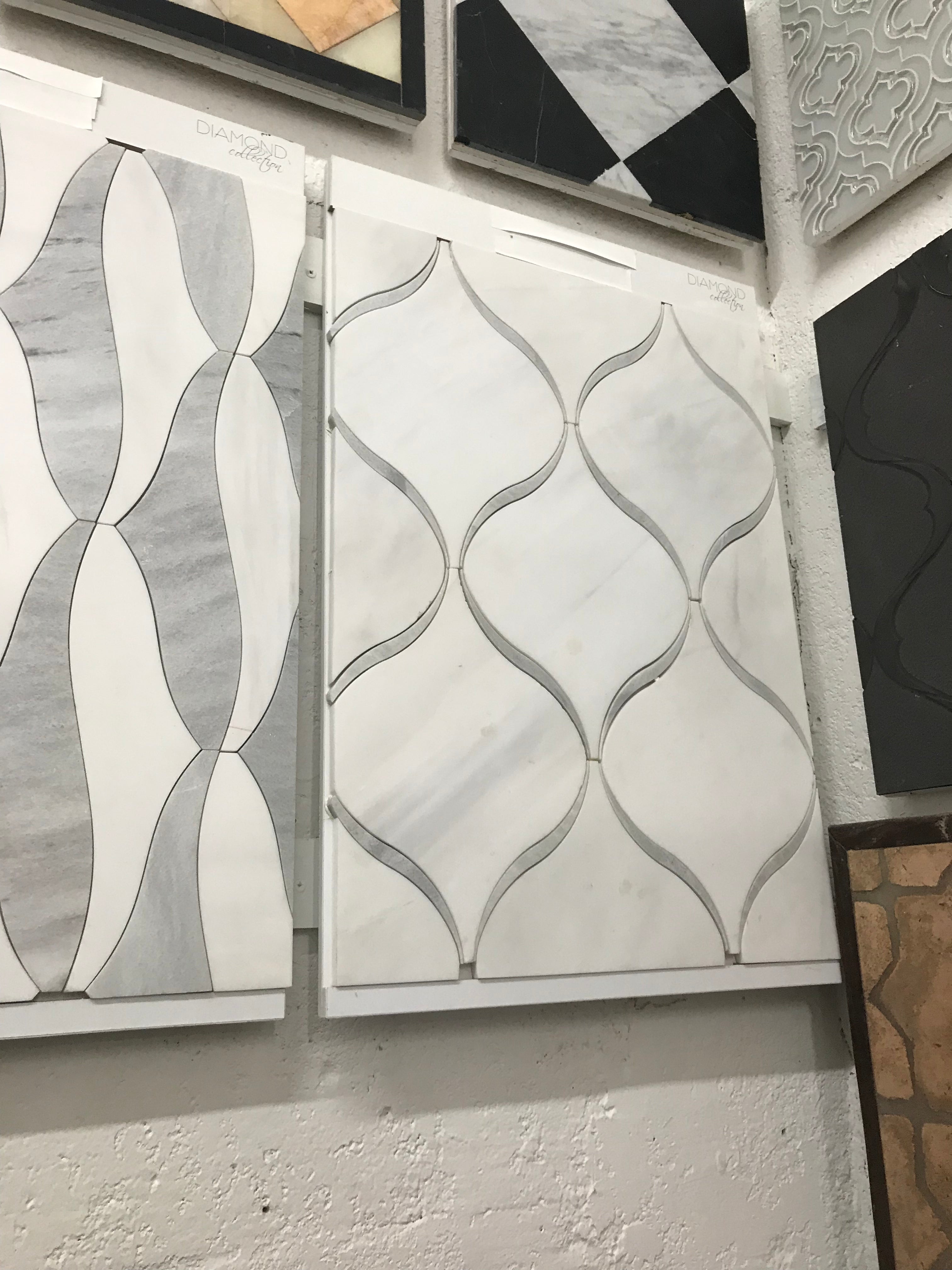 Dolomite White and Grey Lantern Honed Mosaic Tile