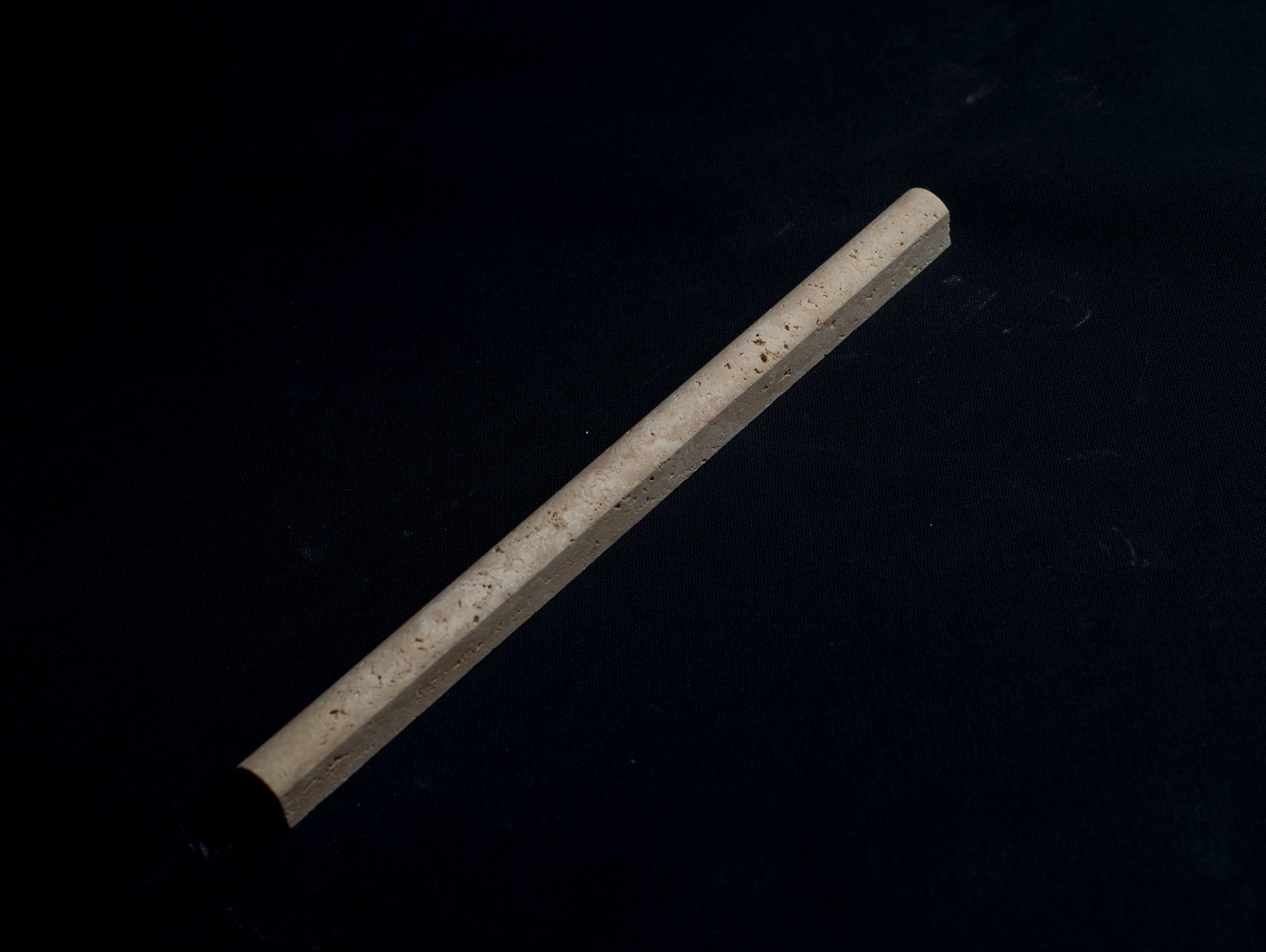 Ivory Travertine 3/4x12 Pencil Liner