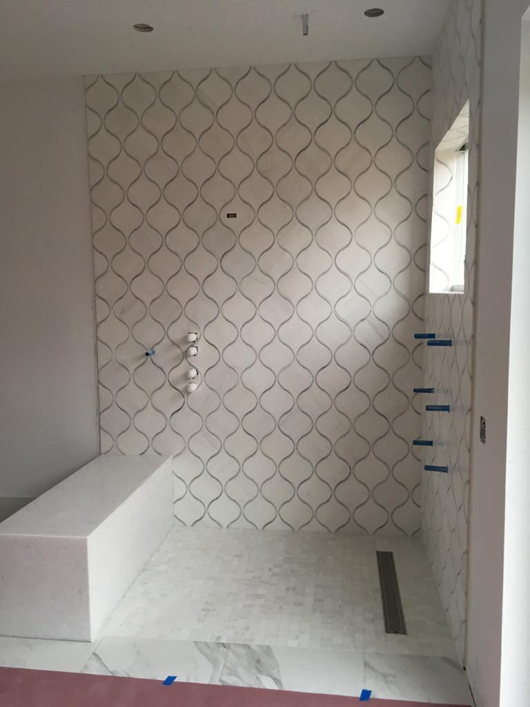 Dolomite White and Grey Lantern Honed Mosaic Tile